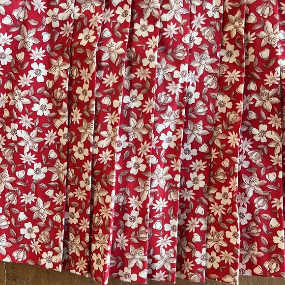 Sardon red floral pleated dress NWT - Picture 2 of 9